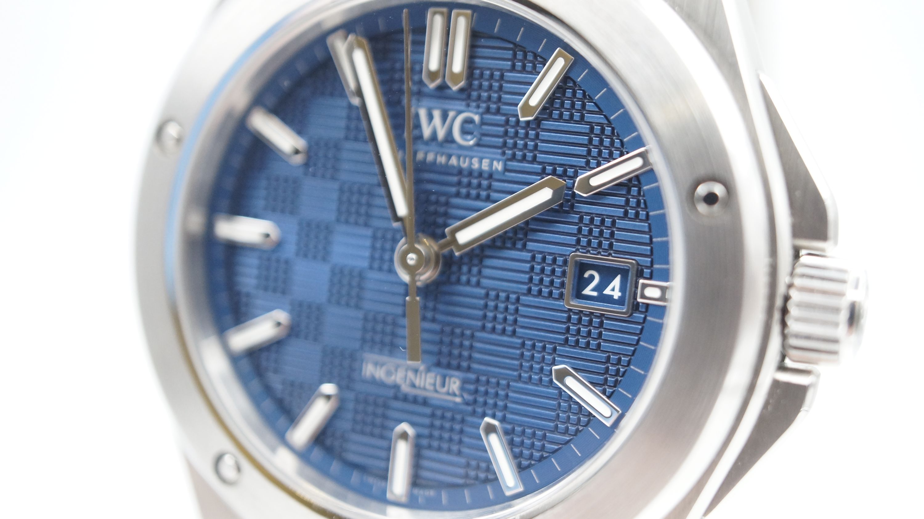 IWC — 7