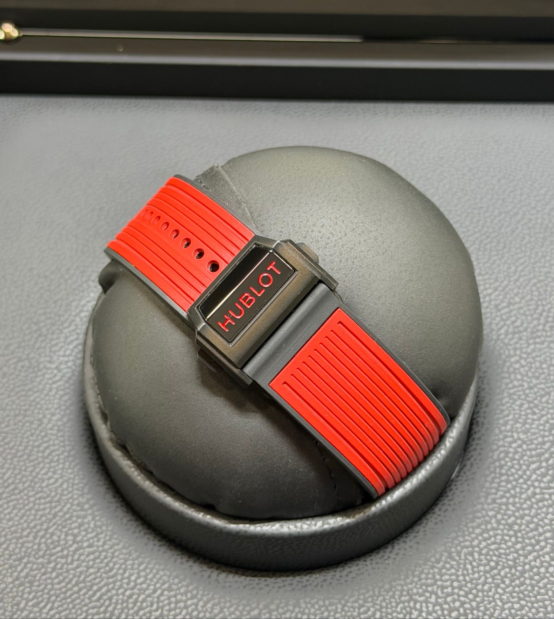 Hublot — 4