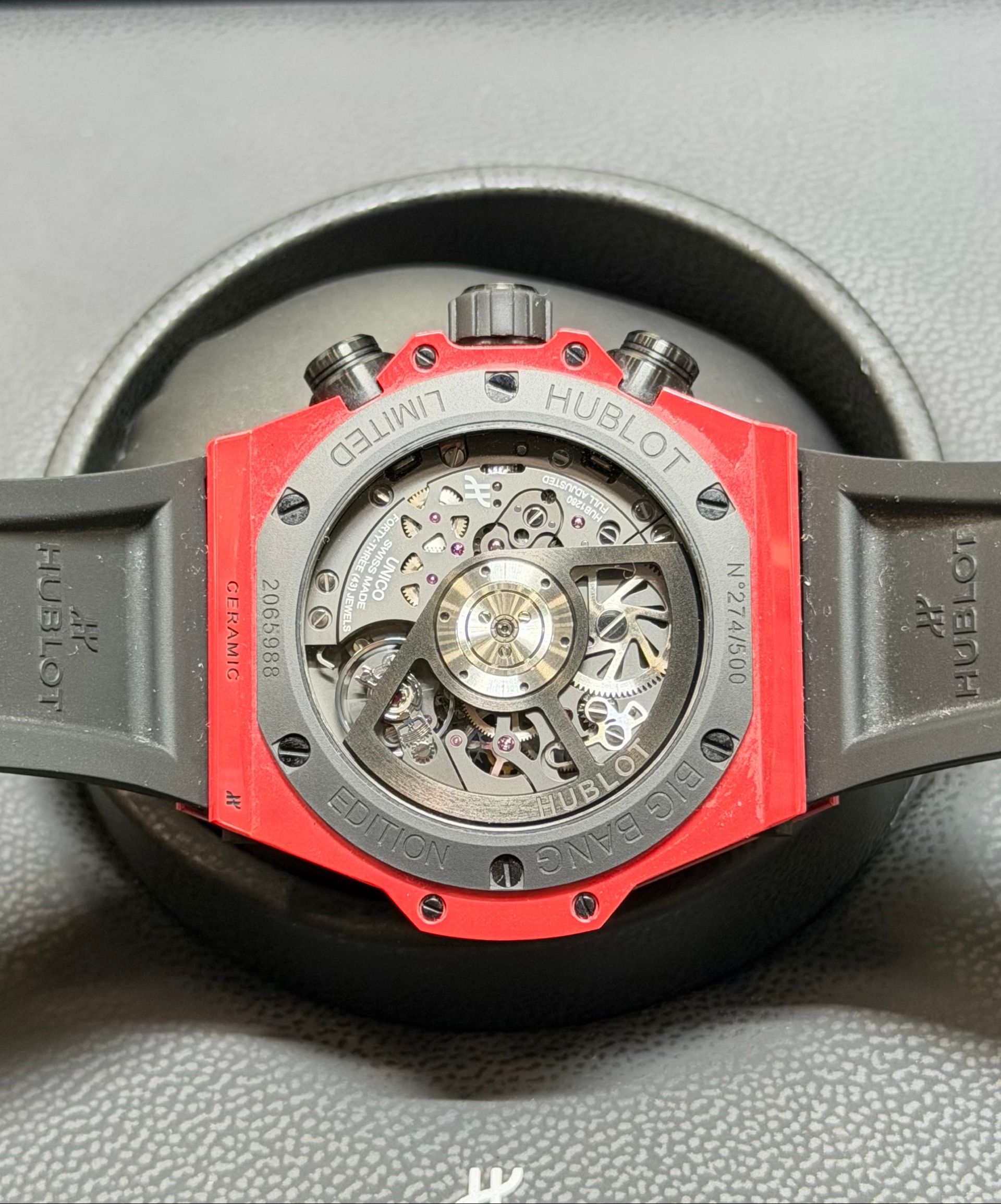 Hublot — 5