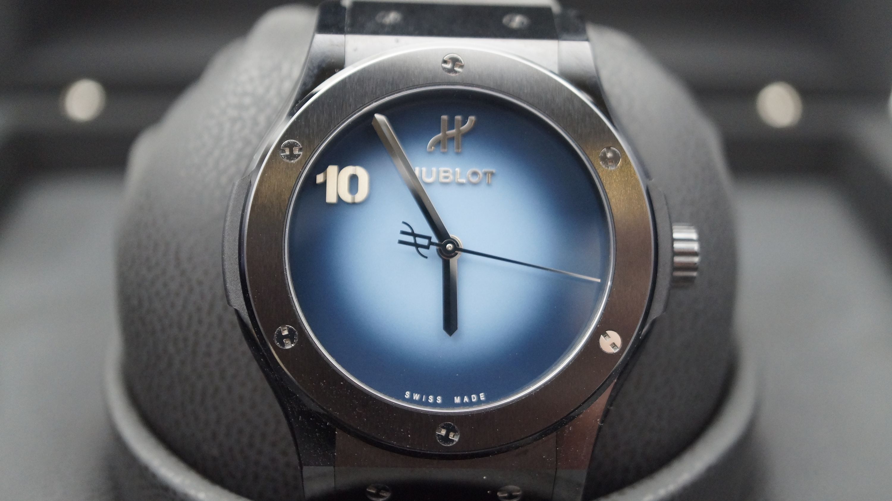 Hublot — 3