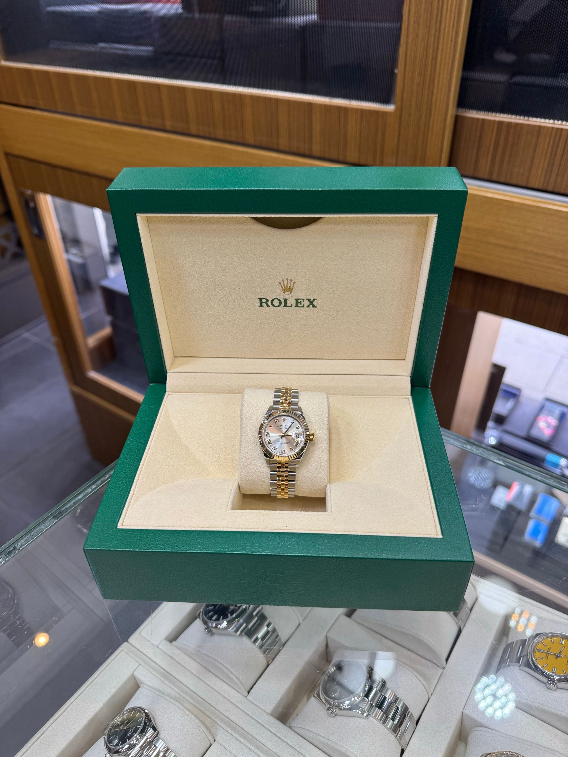 Rolex — 8
