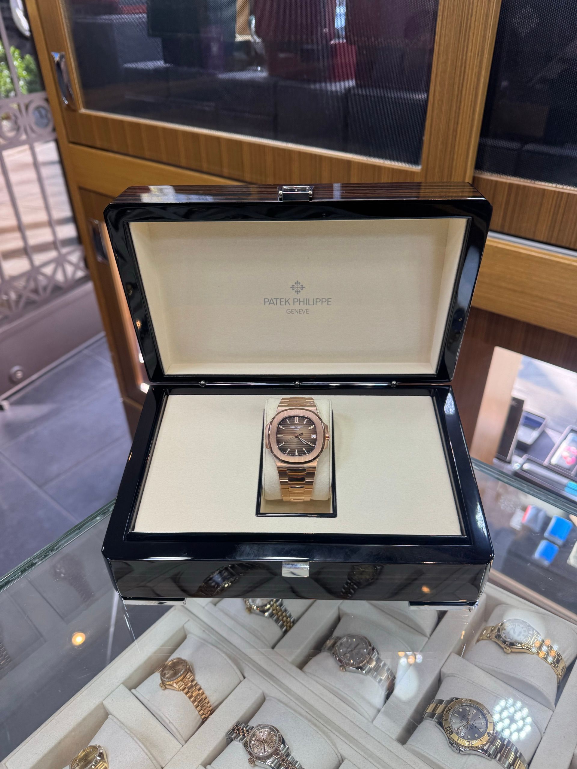 Patek Philippe — 8
