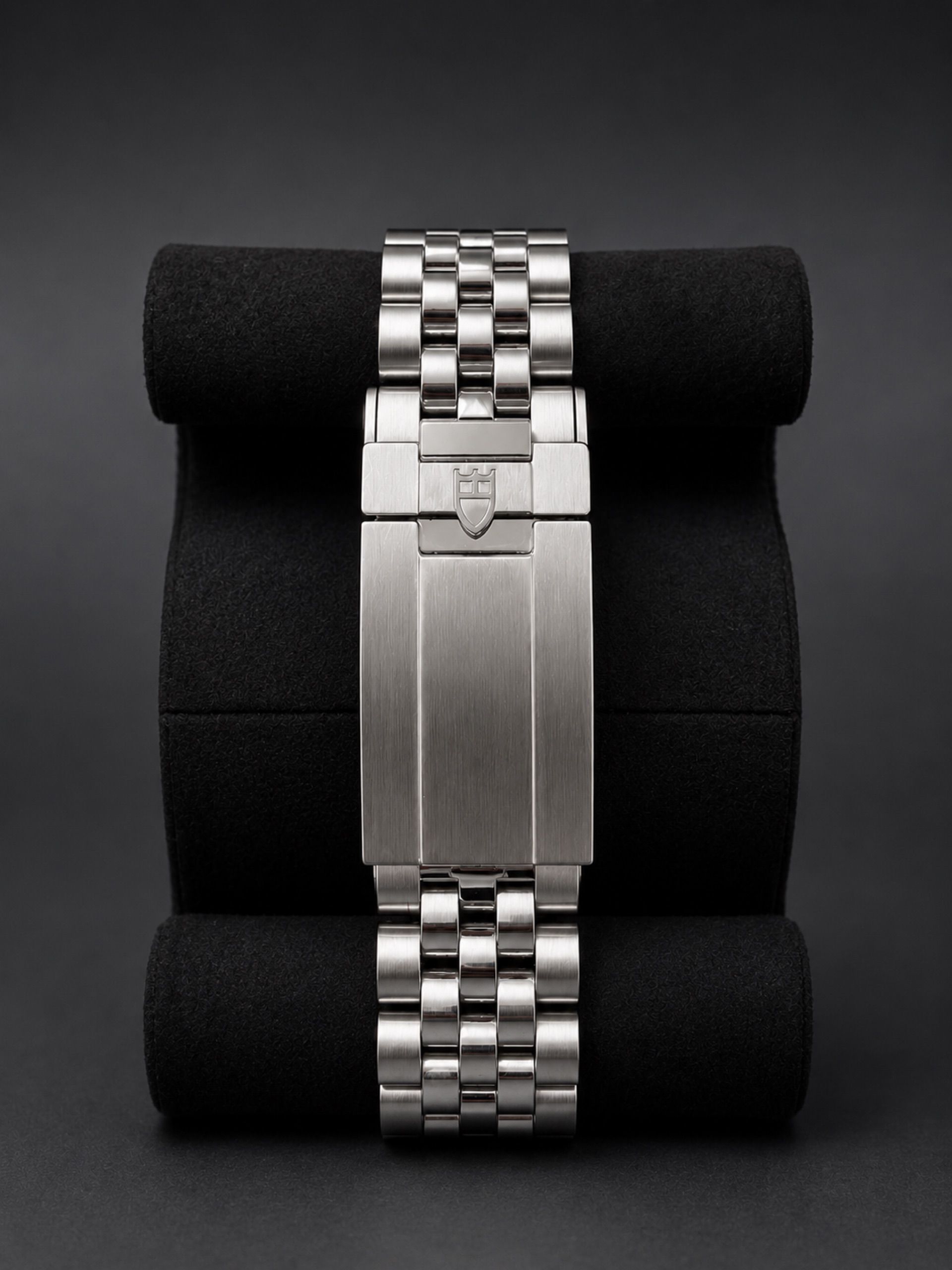 Tudor — 4