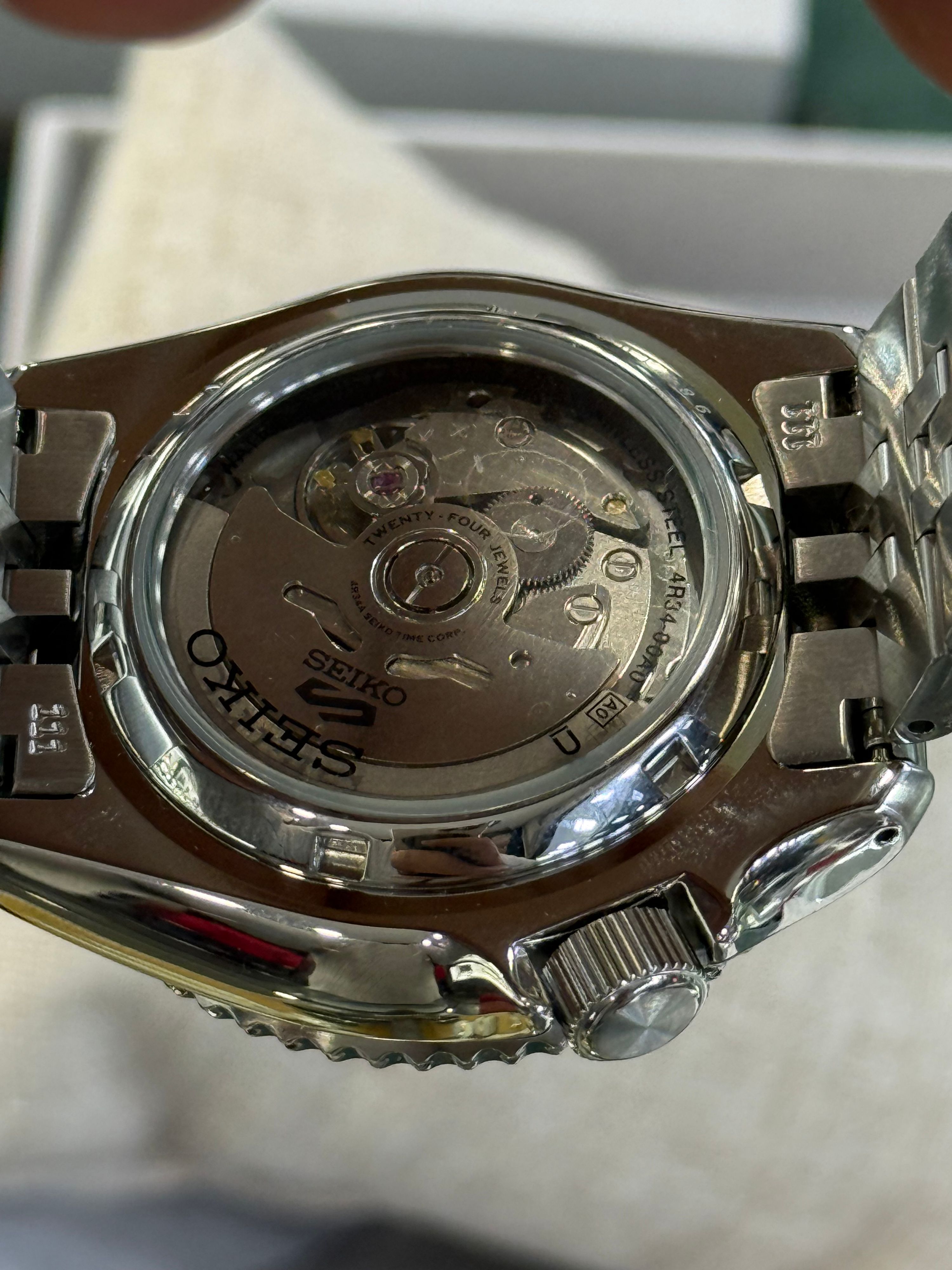 Seiko — 5