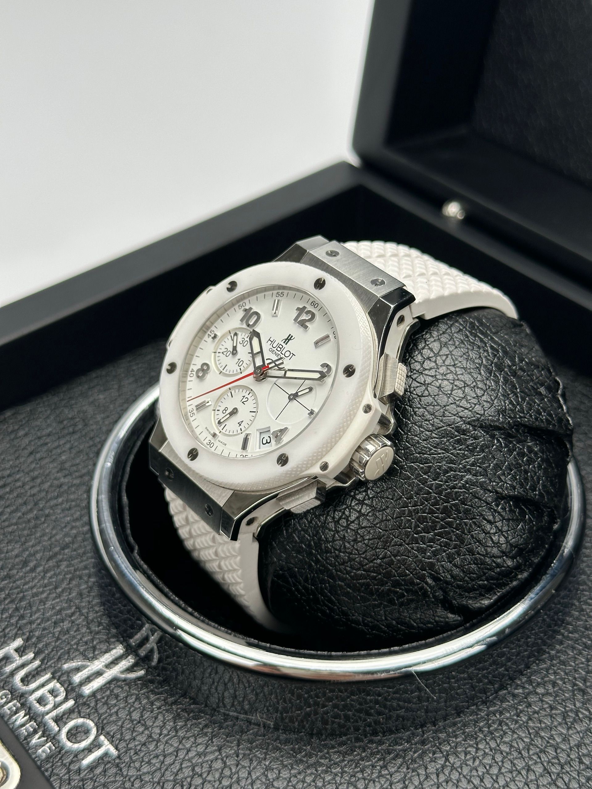 Hublot — 3