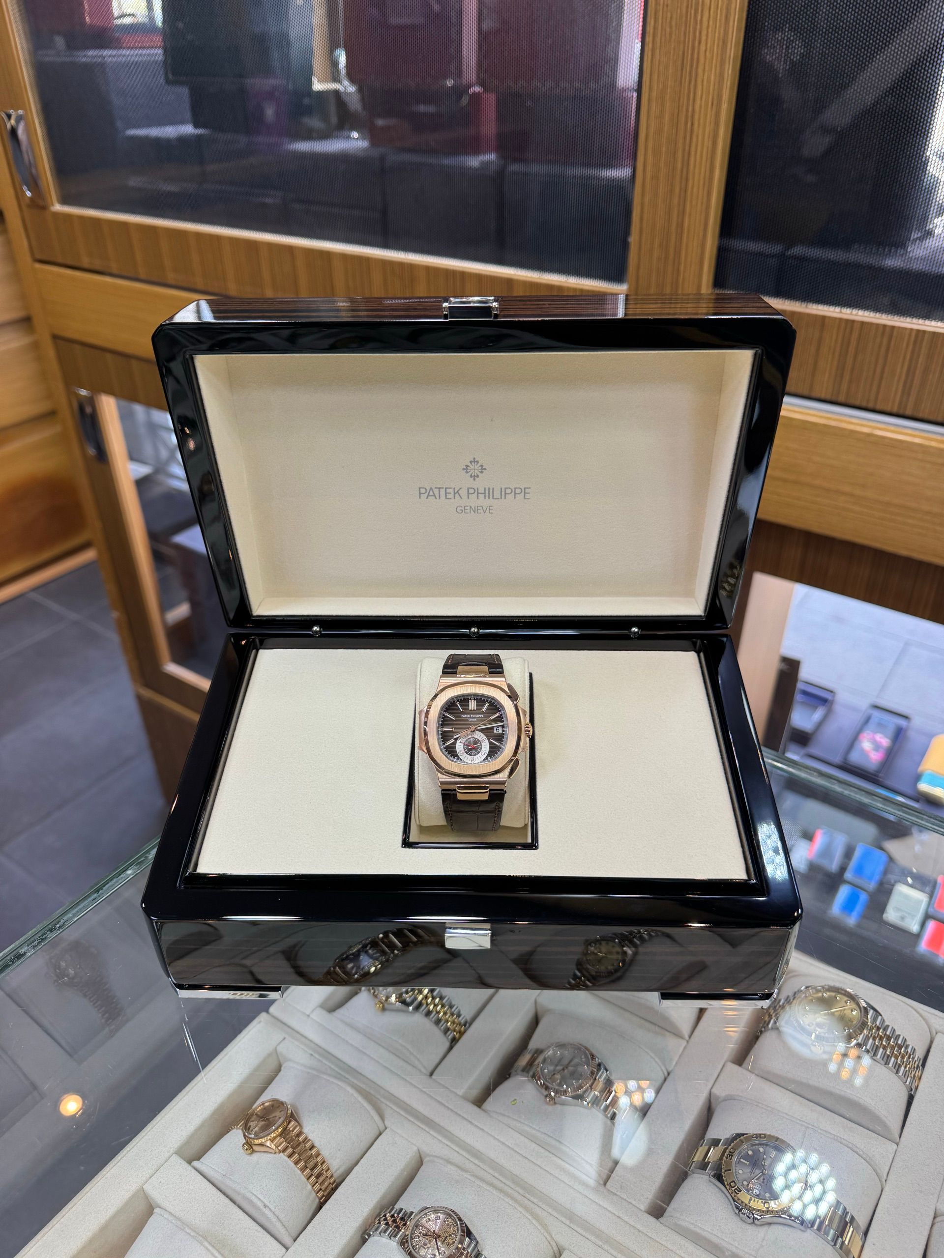 Patek Philippe — 8