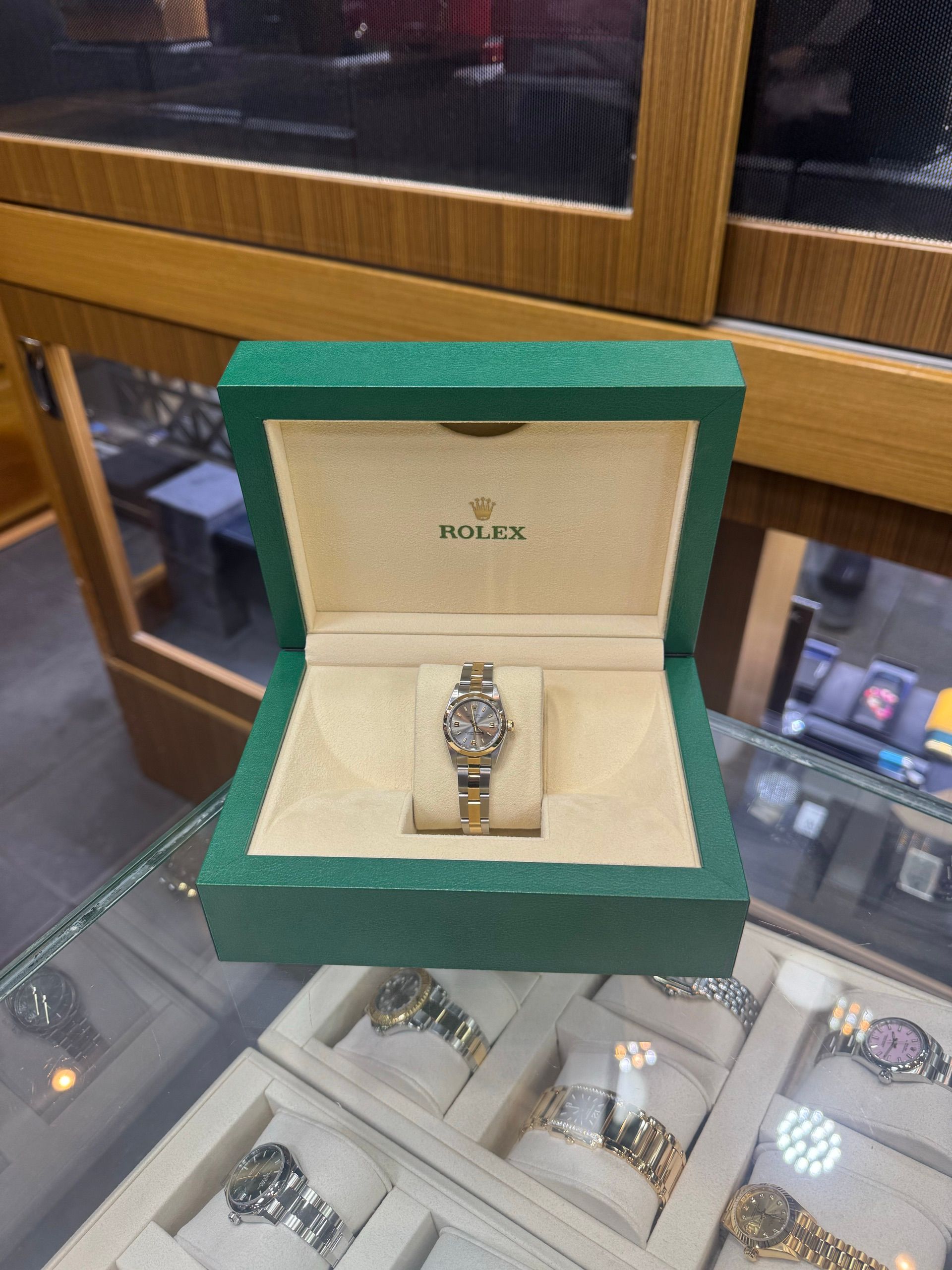 Rolex — 8