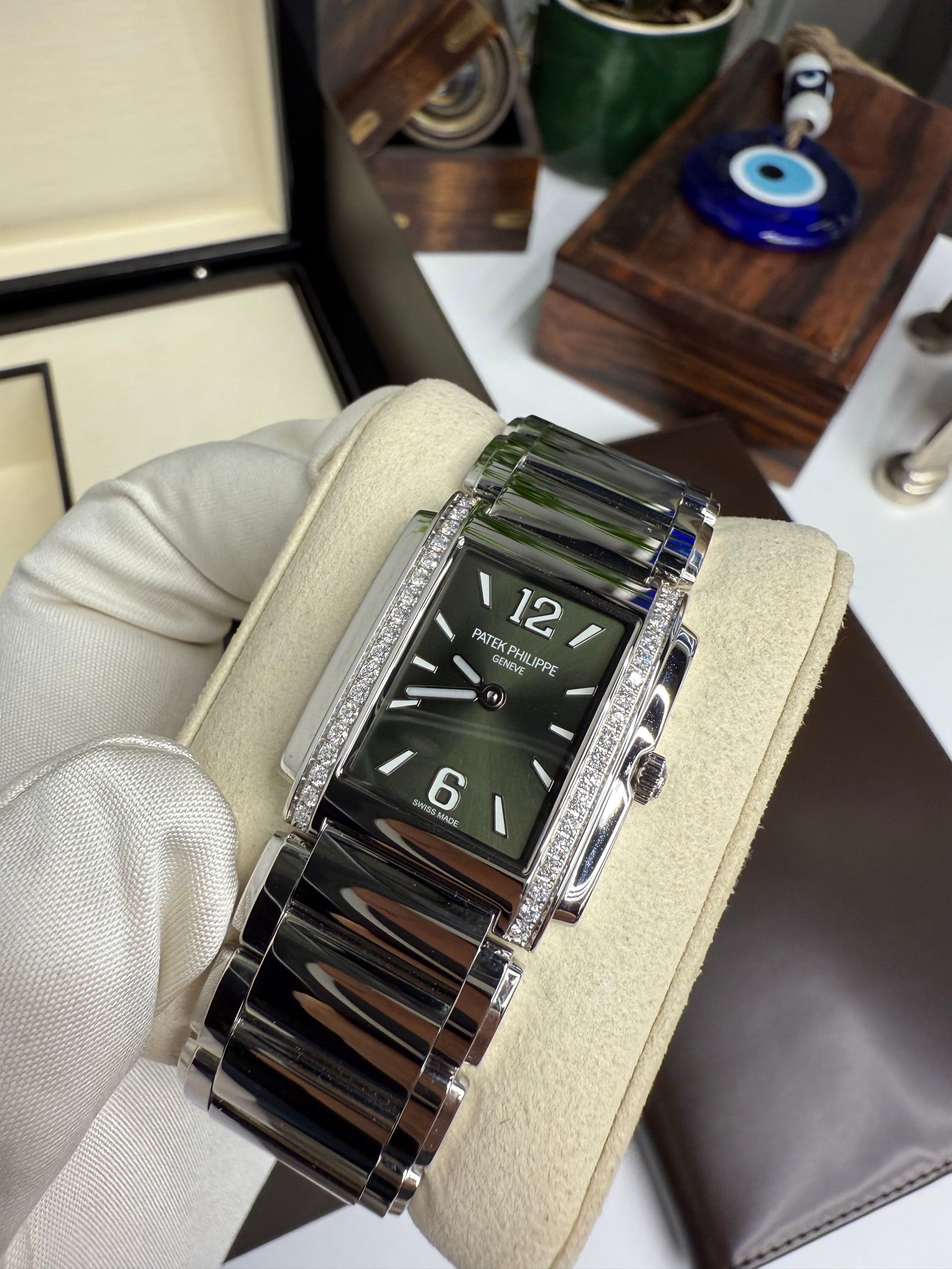 Patek Philippe — 2