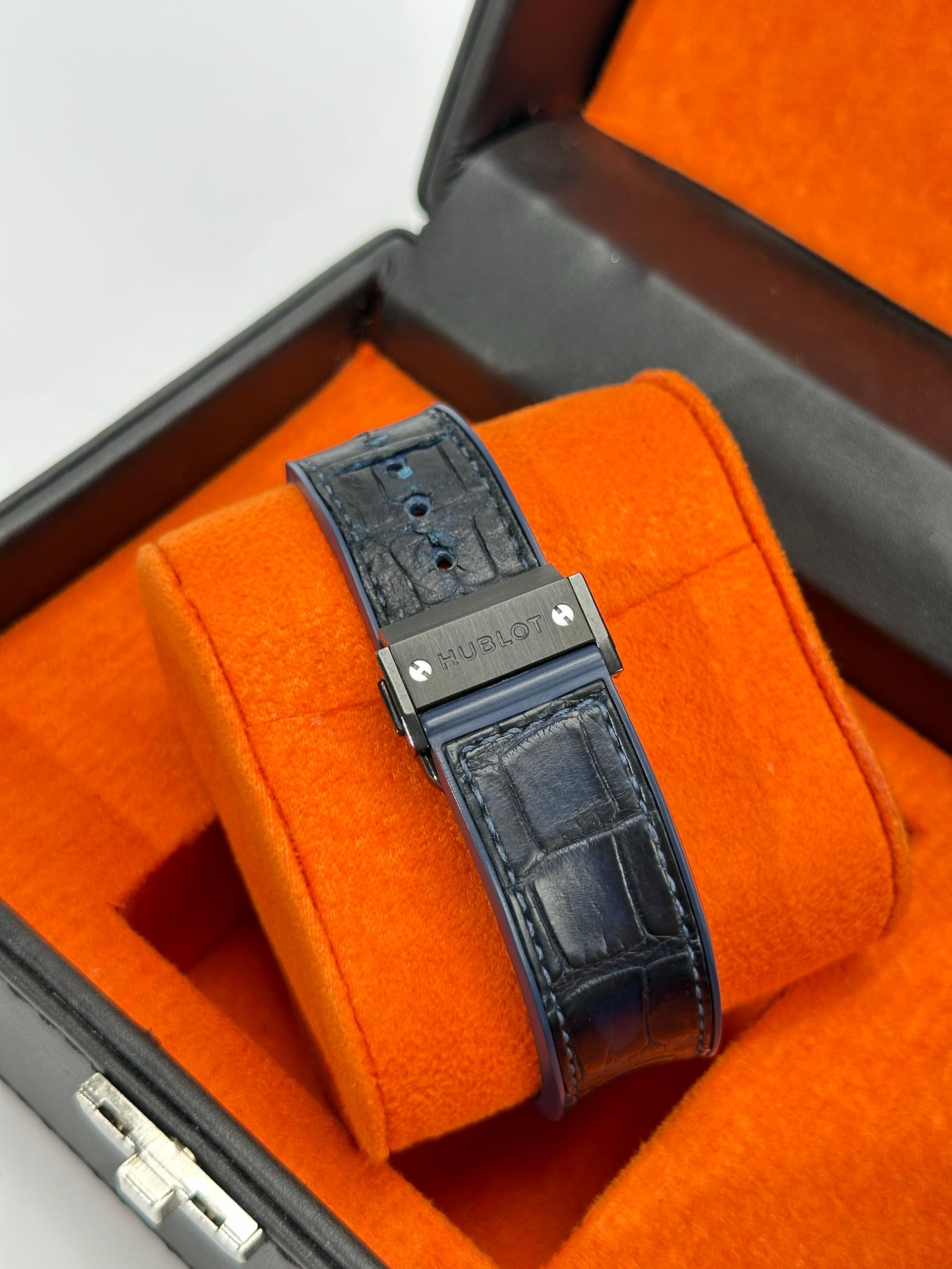 Hublot — 4