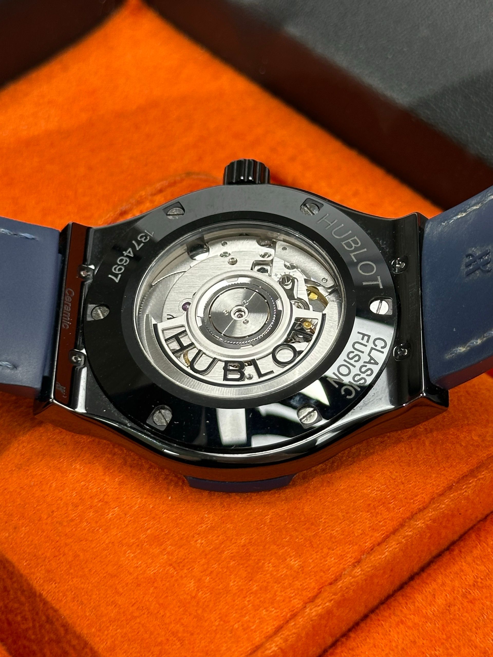 Hublot — 5
