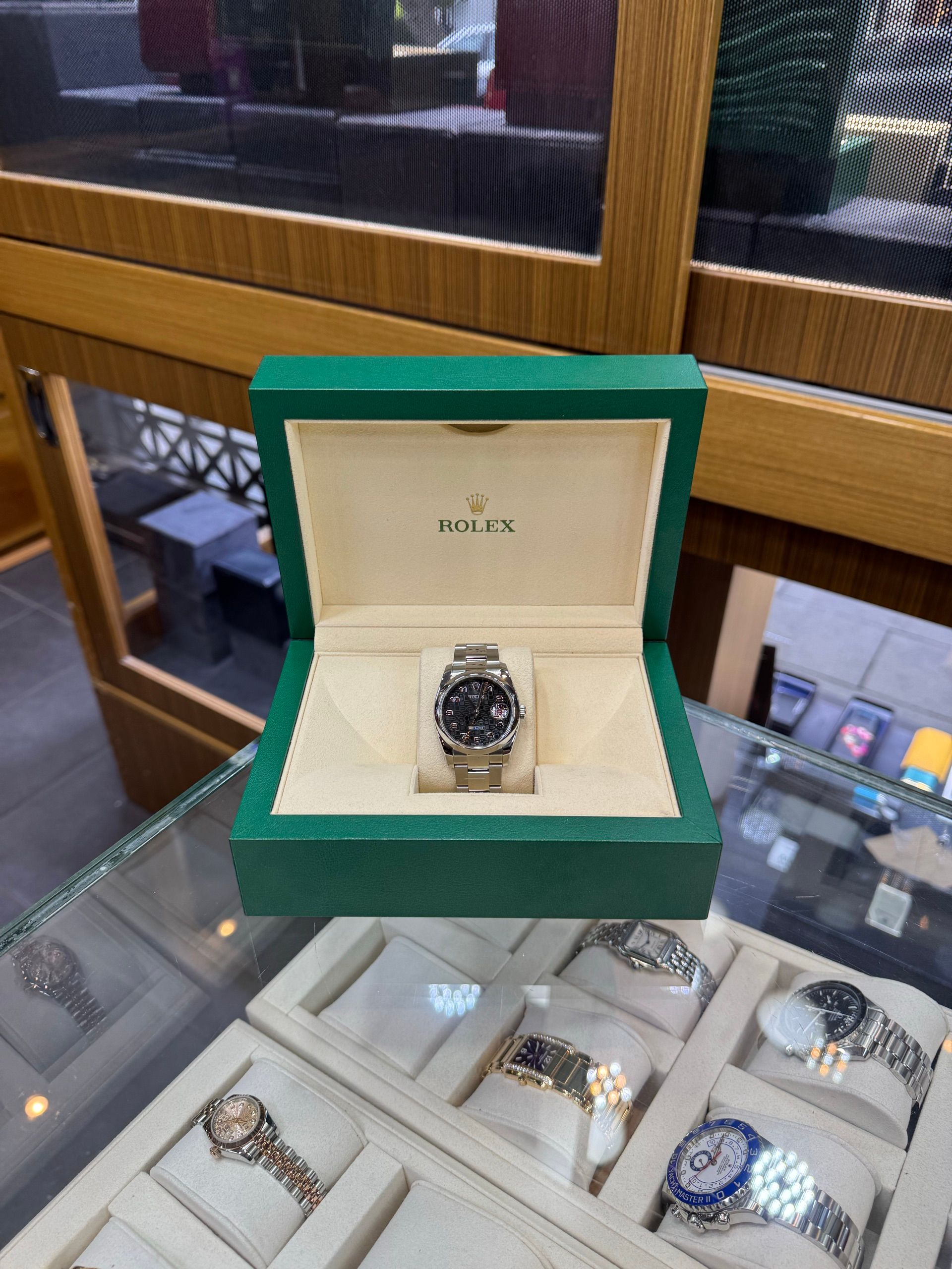 Rolex — 8