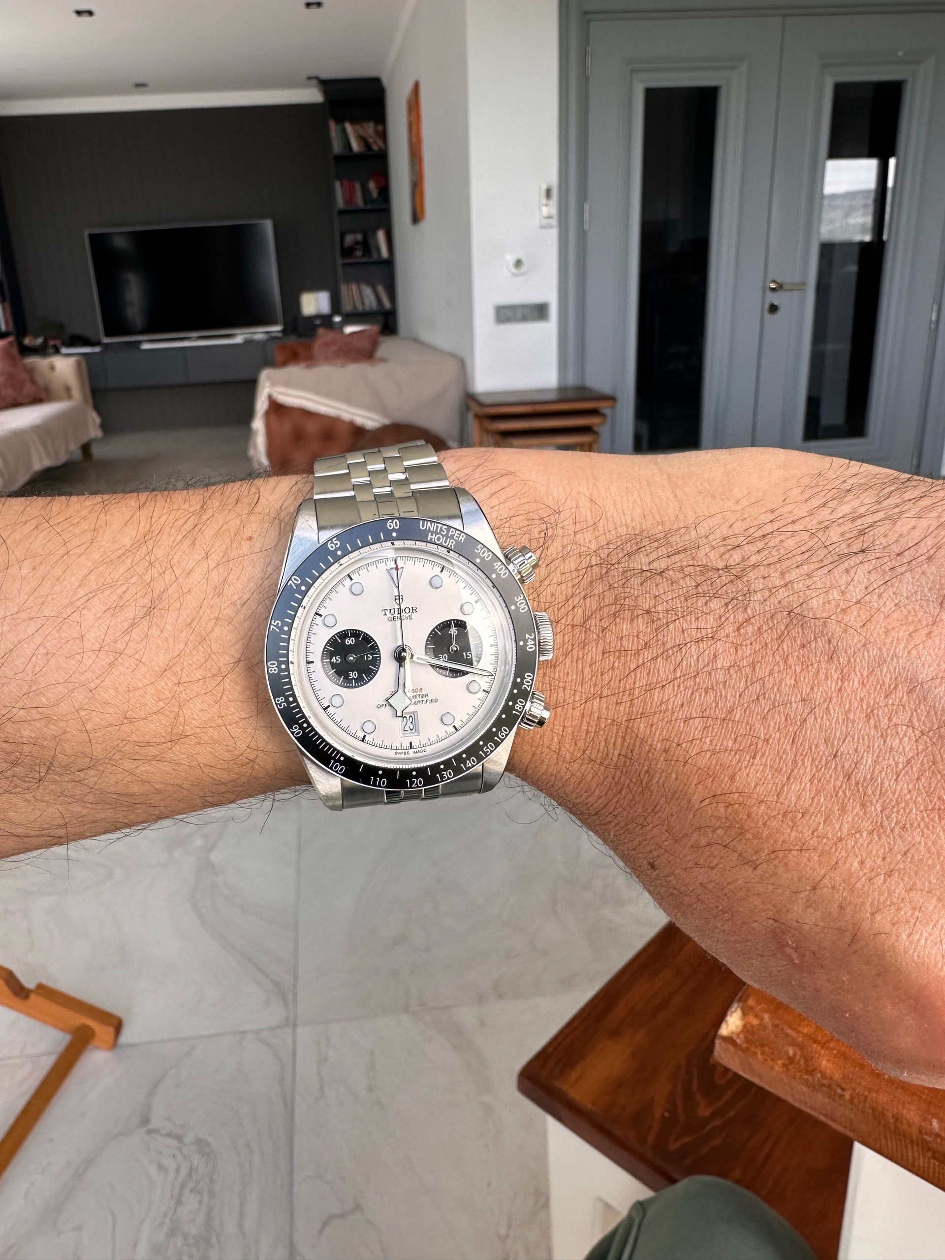 Tudor — 8