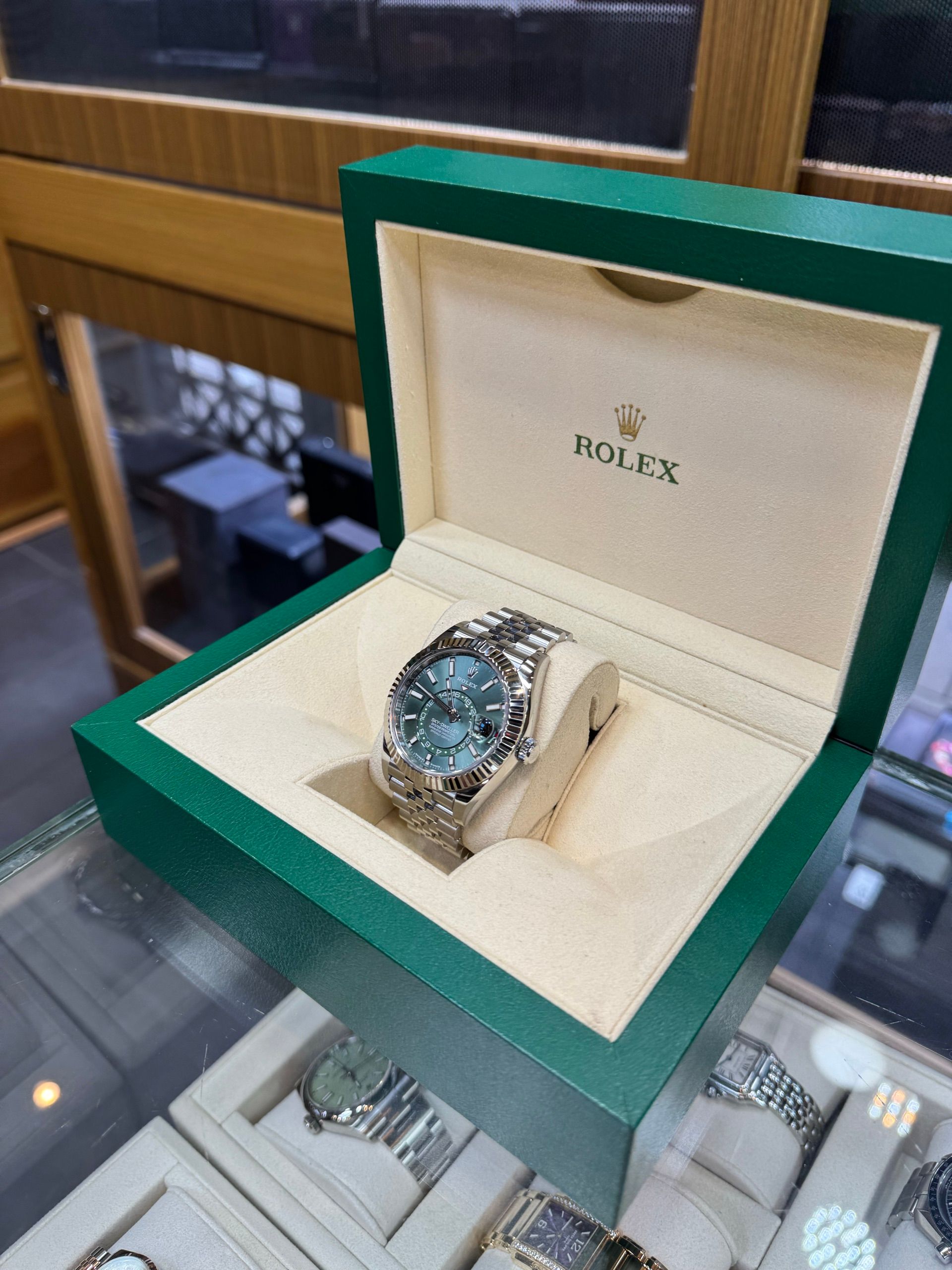 Rolex — 6