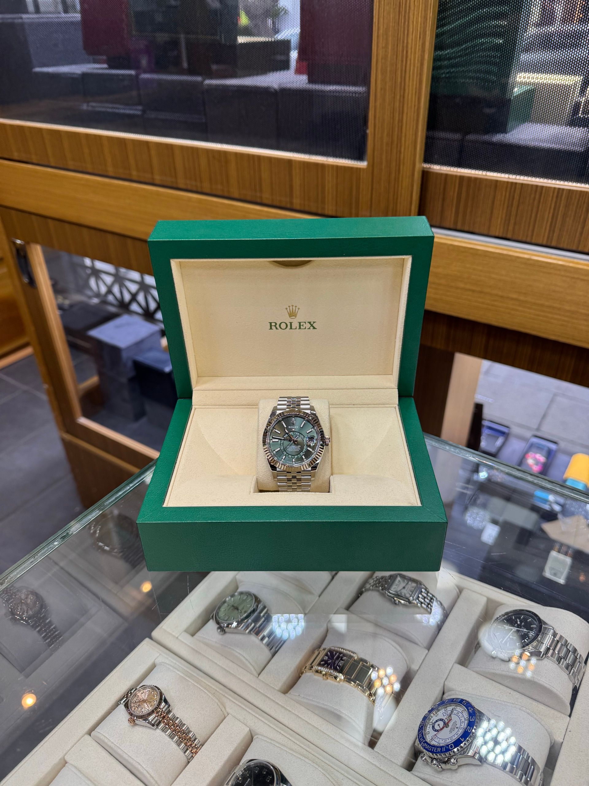Rolex — 8